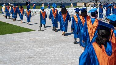 Chicago Public Schools graduation rates hit 84%, a record high, data show