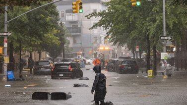 As NYC flooded, Eric Adams ordered schools to shelter in place. No one told principals.