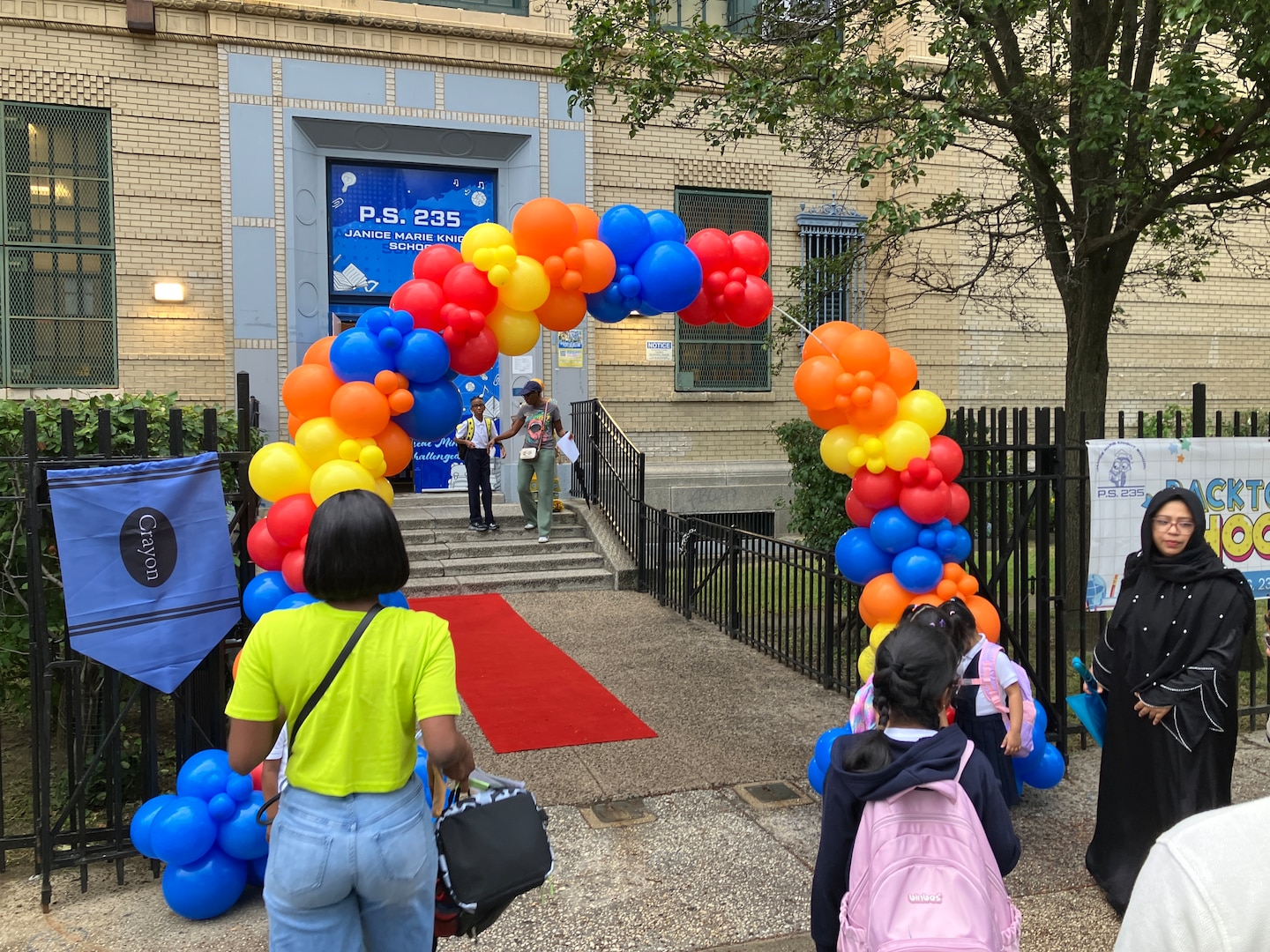 4567 R Back to school in NYC: New AI and screen limits offer relief to parents ...