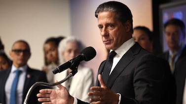 FBI executes search warrants at the home and offices of Los Angeles Superintendent Alberto Carvalho