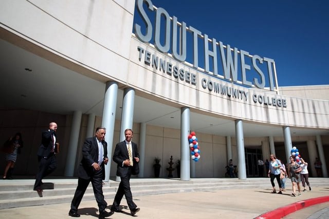Gov. Bill Haslam visits Southwest Tennessee Community College in 2015. According to a new state report, 16 percent of recent graduates of Shelby County Schools went on to community college.
