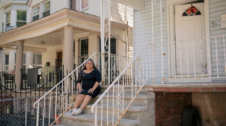 “Fue un caos”: Una madre de Newark reflexiona acerca de sobrevivir COVID, el aprendizaje virtual y mucho más