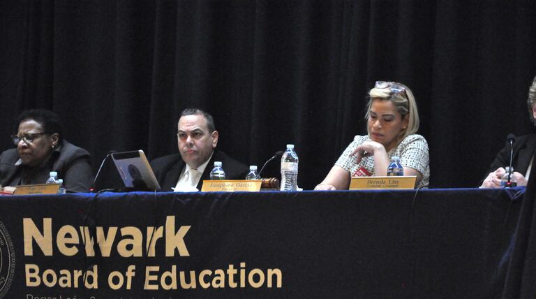 Newark school board considers limiting public comment at meetings