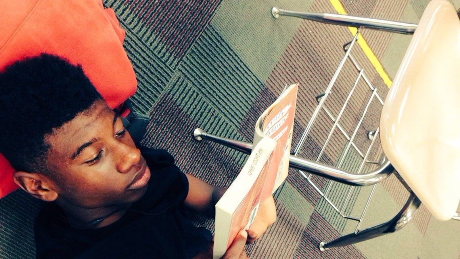 Independent reading time in the author's classroom.