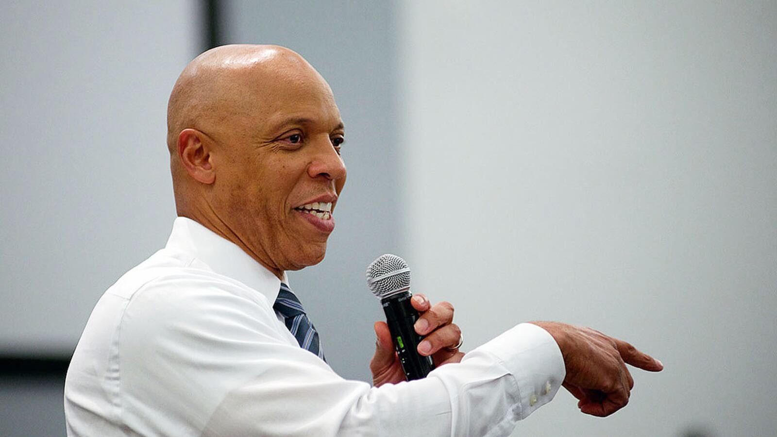 William Hite speaking to an audience.