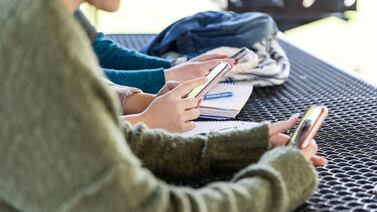 NYC planning to ban cellphones in schools starting in February, principals say