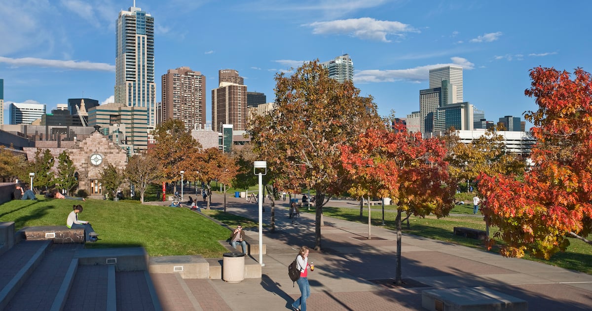 New report shows fewer Colorado students are graduating with college debt