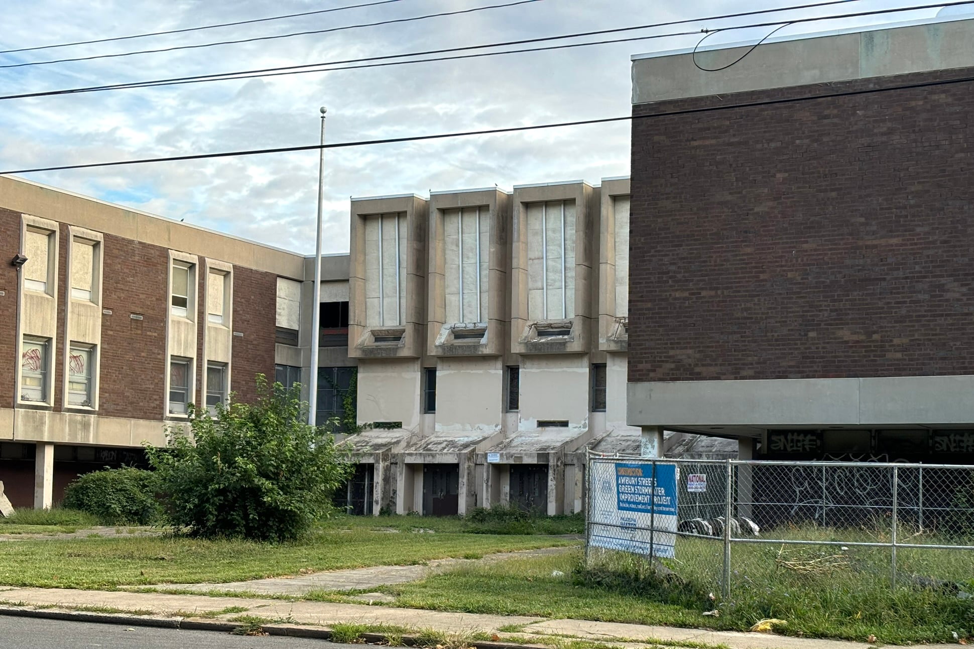 An abandone building