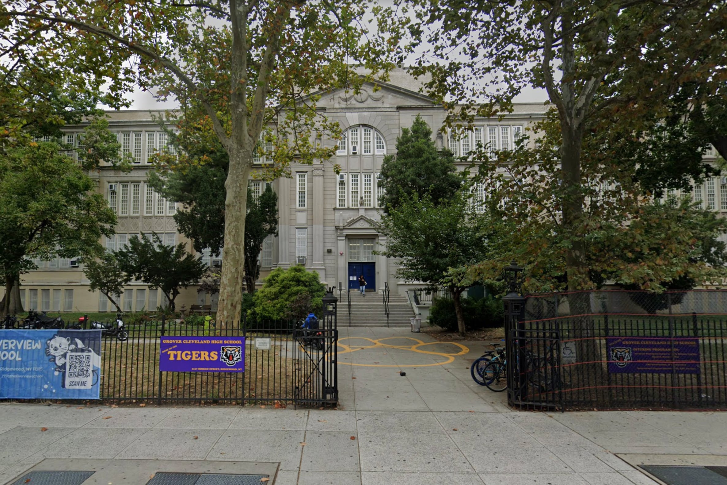 A Google Maps screenshot of a high school building.