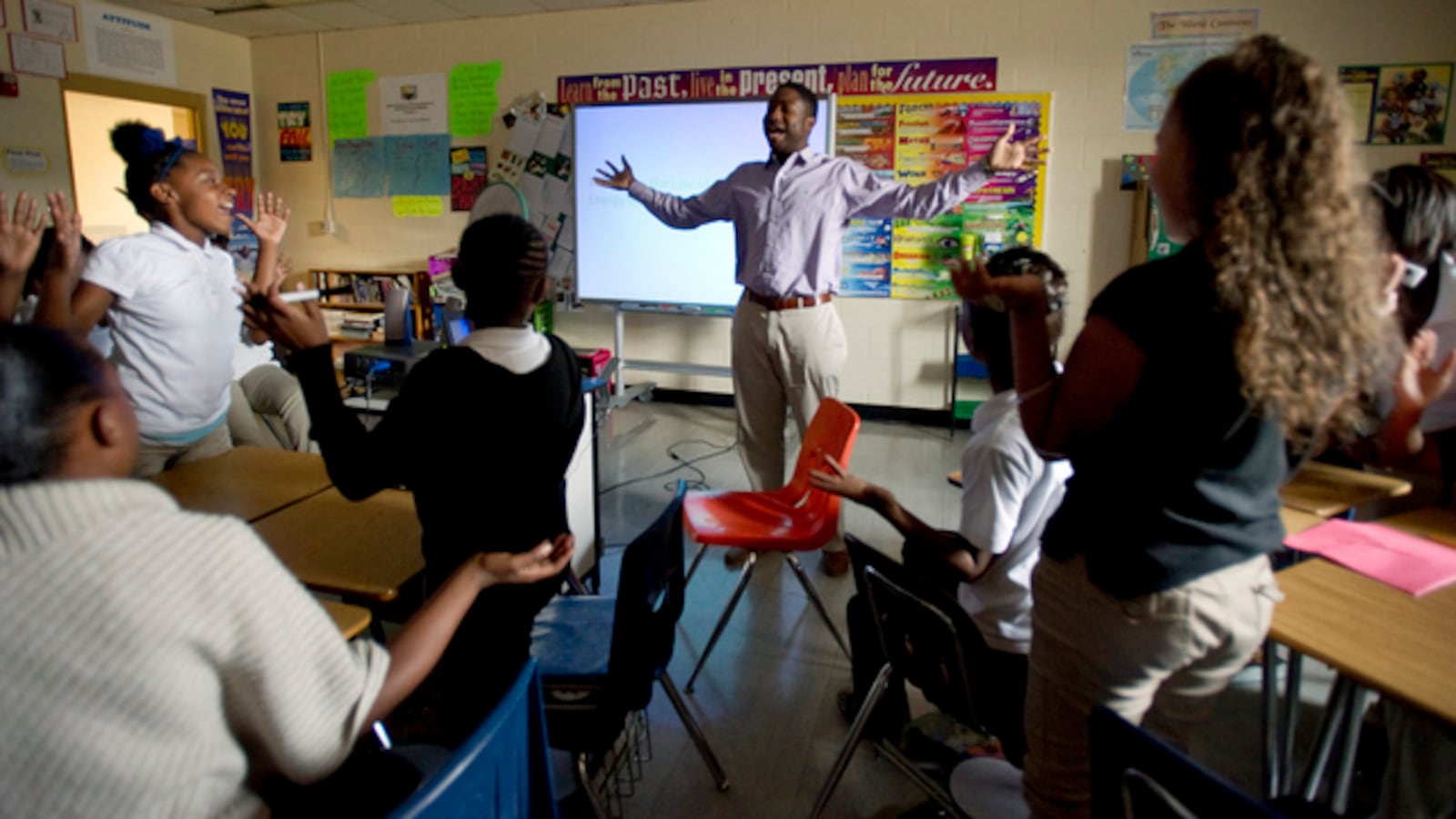 Sixth-grade teacher James Johnson leads his students in a gameshow-style lesson on energy at Chickasaw Middle School  in 2014 in Shelby County. The district was one of three that received a grant from the Gates Foundation to overhaul teacher evaluation.