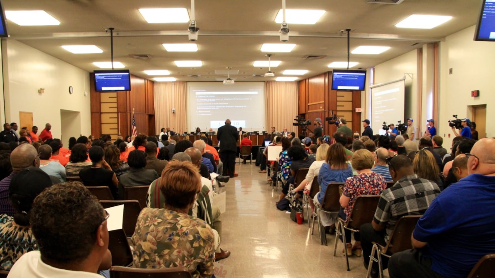 More than 150 people showed up to hear Shelby County Schools board discuss a review of grading irregularities.