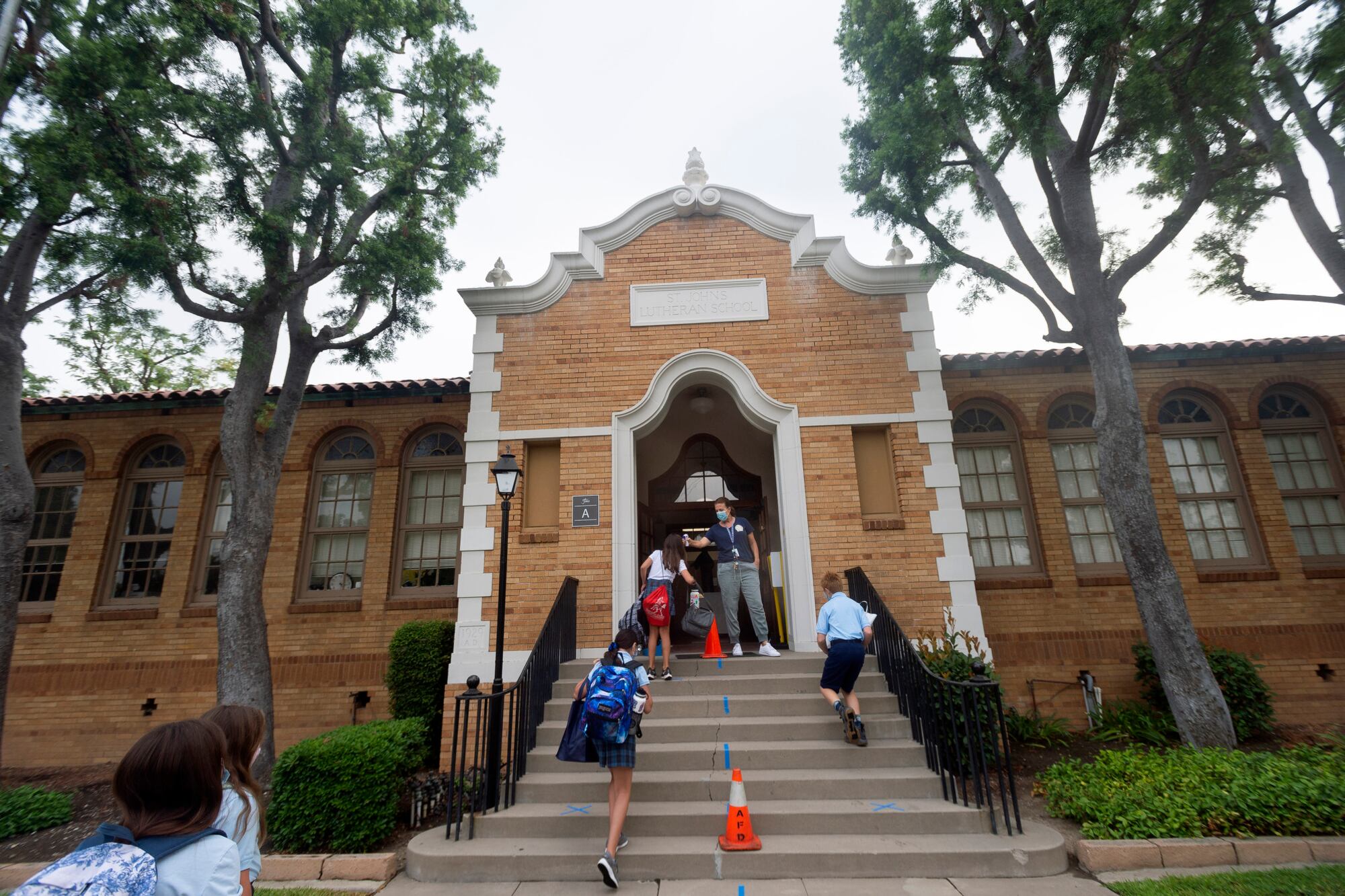 Students return to in-person learning in Orange, CA