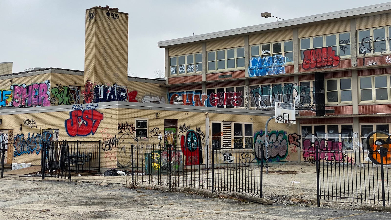 The former Dett Elementary building, 2306 W. Maypole Ave., sits vacant on Chicago’s West Side. Dett’s building closed and the school relocated to Herbert Elementary, 2131 W Monroe St., in 2013 when the Chicago Board of Education shuttered 50 schools.