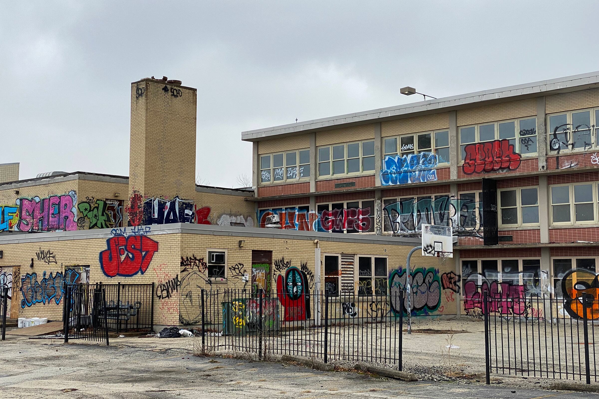 The former Dett Elementary building, 2306 W. Maypole Ave., sits vacant on Chicago’s West Side. Dett’s building closed and the school relocated to Herbert Elementary, 2131 W Monroe St., in 2013 when the Chicago Board of Education shuttered 50 schools.