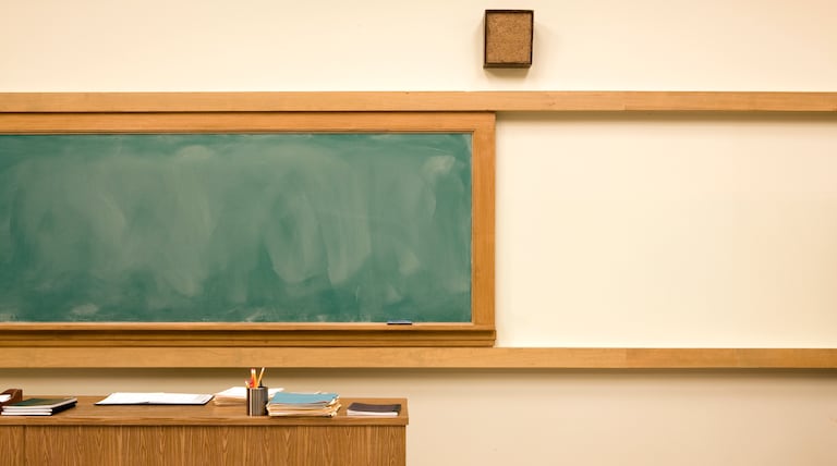 Chicago is attracting more substitute teachers — but here’s why many classrooms still go wanting