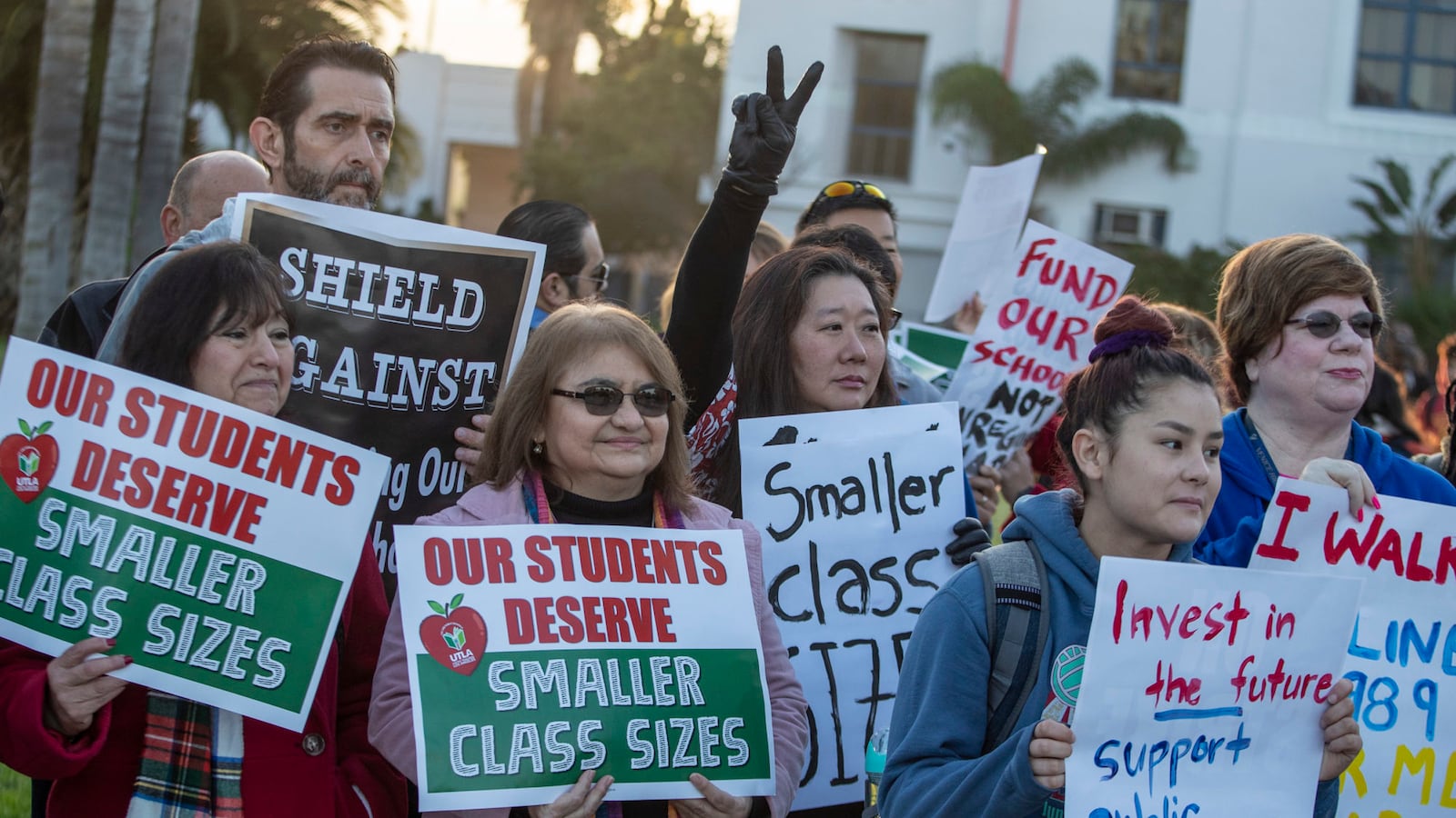 Teachers, retired teachers and parents show their support for UTLA in front of Venice High School in Venice, Calif., on Jan. 10, 2019. (Photo by Brian van der Brug/Los Angeles Times via Getty Images)