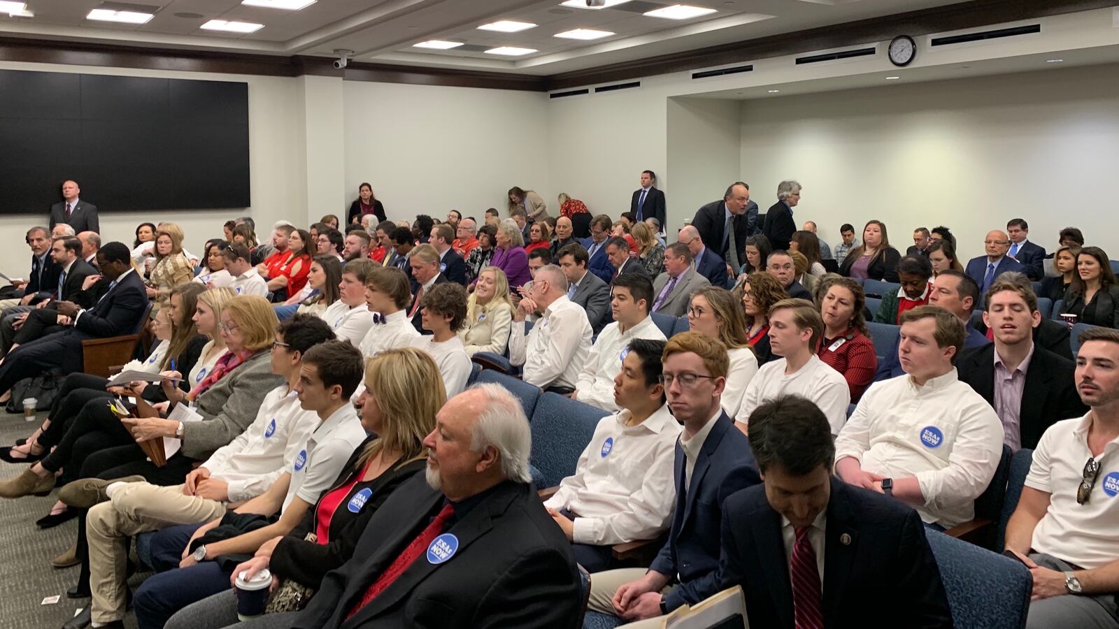 The room was split among voucher supporters and opponents during the House Education Committee meeting when Tennessee lawmakers voted in favor of Gov. Bill Lee's education savings account proposal. (Photograph courtesy of TOSS)