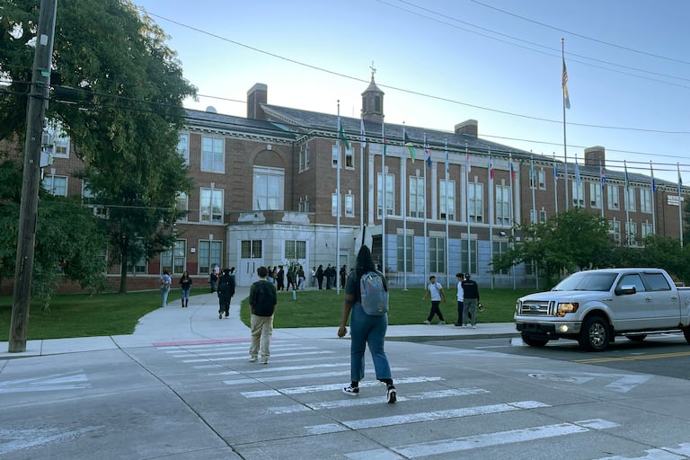 Two Detroit students from Western International High detained by ICE