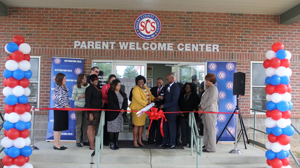 Parent center officially opens for Shelby County Schools