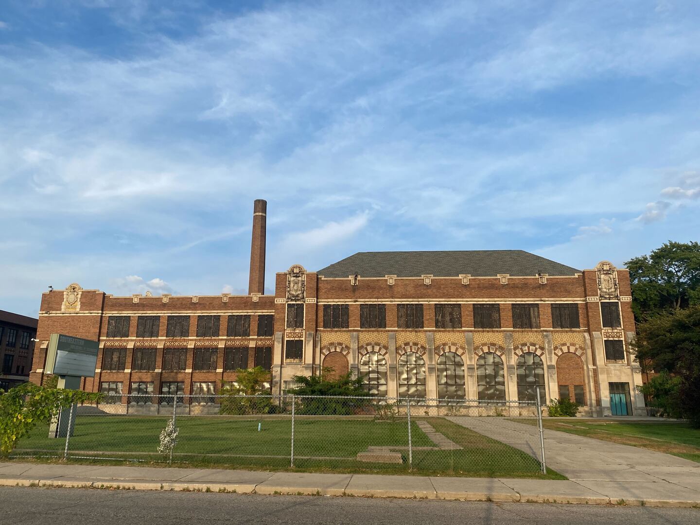 Detroit school board OKs demolition of Foch Middle School - Chalkbeat detroit-school-board-oks-demolition-of-foch-middle-school-chalkbeat