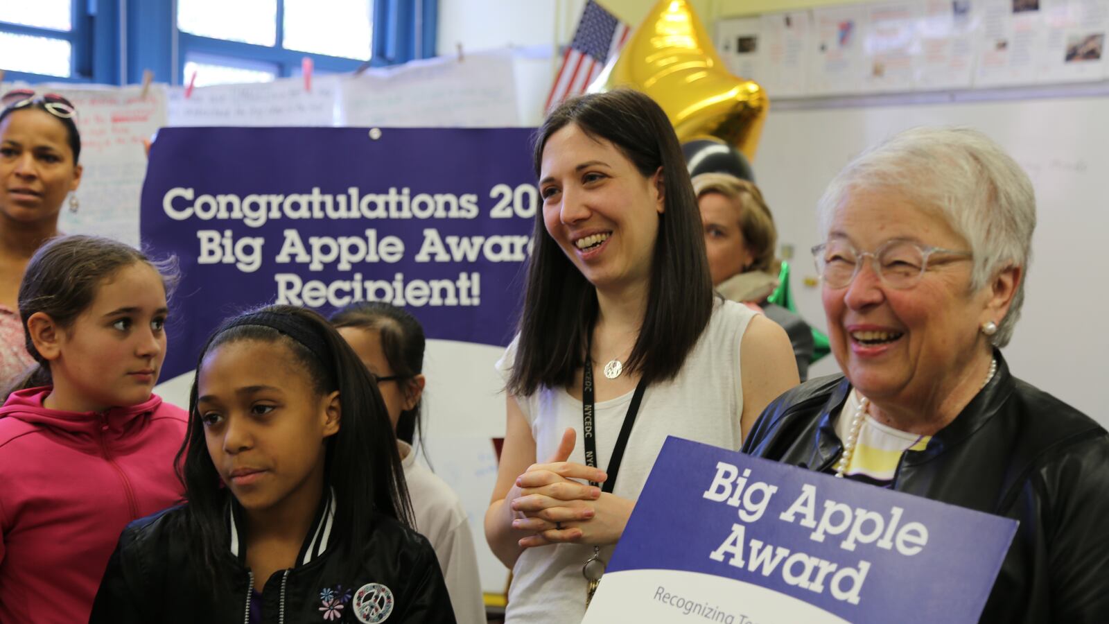 Former Chancellor Carmen Fariña presented fifth-grade teacher Keira Dillon with a Big Apple Award.