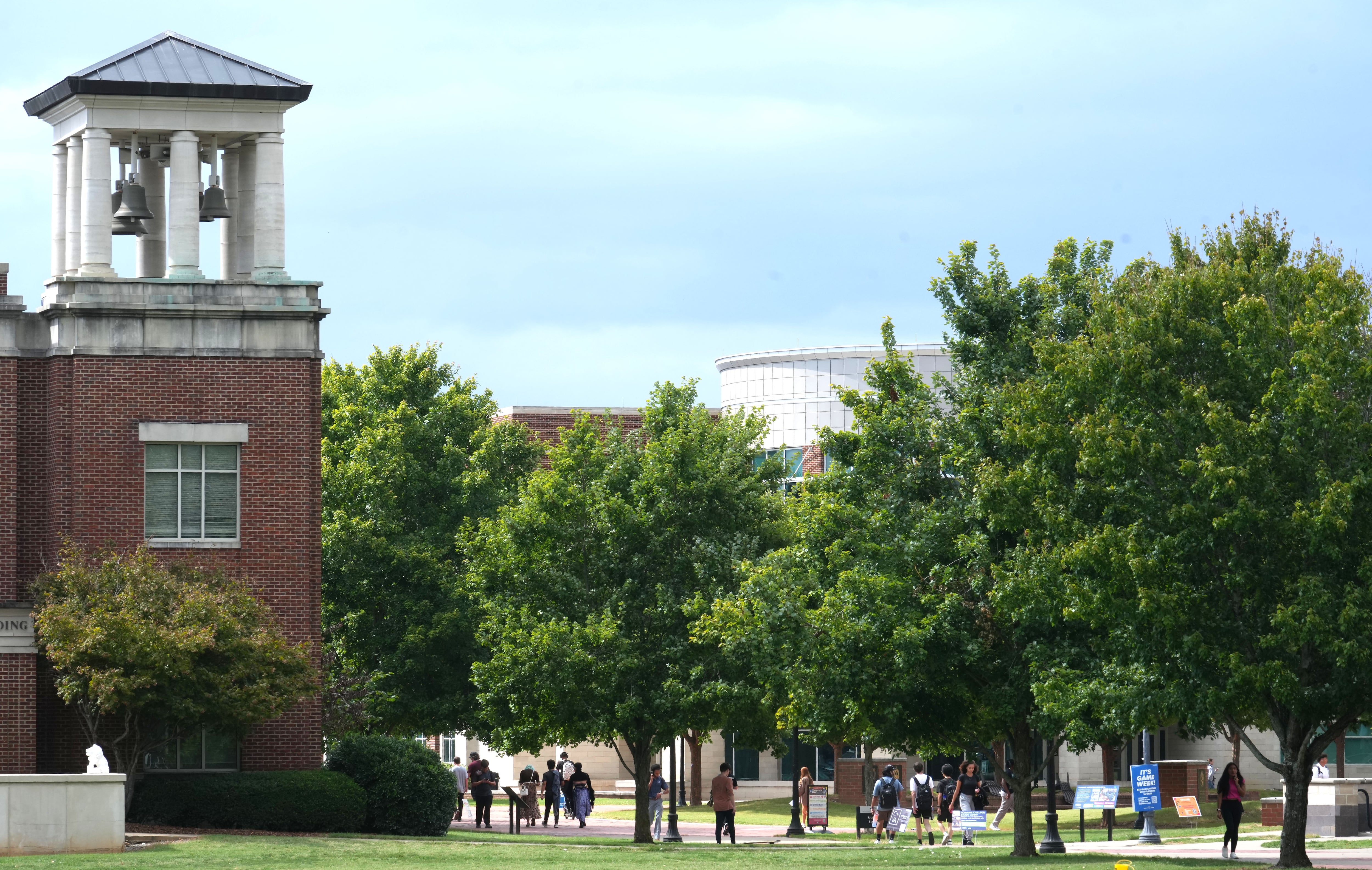 College tuition is falling, but nobody seems to have noticed