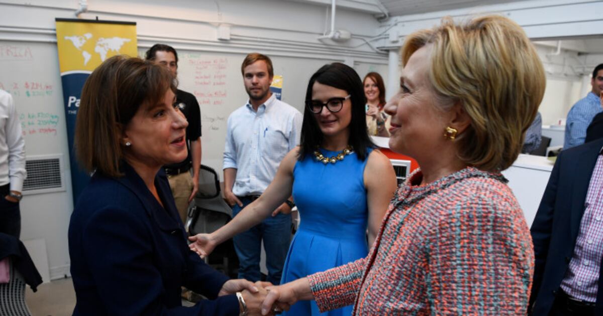 Hillary Clinton Computer How Hillary Clinton wants to make computer science courses available to ...