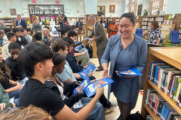 Parent leaders push Mamdani to keep Eric Adams’ schools chancellor, at least for now