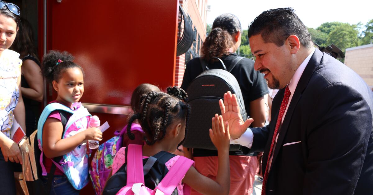 In his first year, New York City schools chancellor tackles segregation