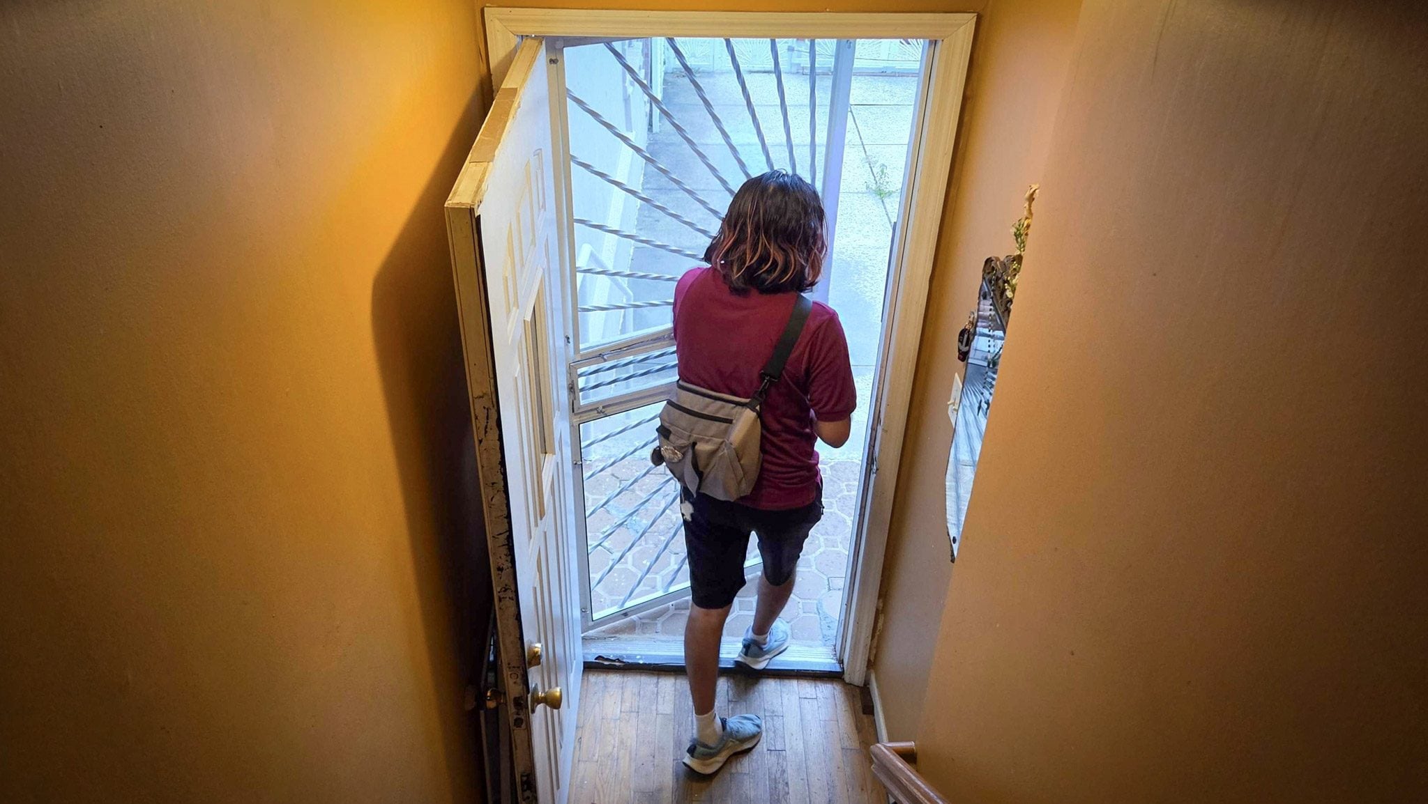 As school begins, Queens families keep watch for ICE