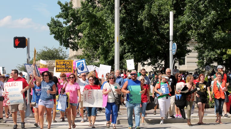 Teachers brave heat to vent anger over ALEC’s influence on Indiana education laws