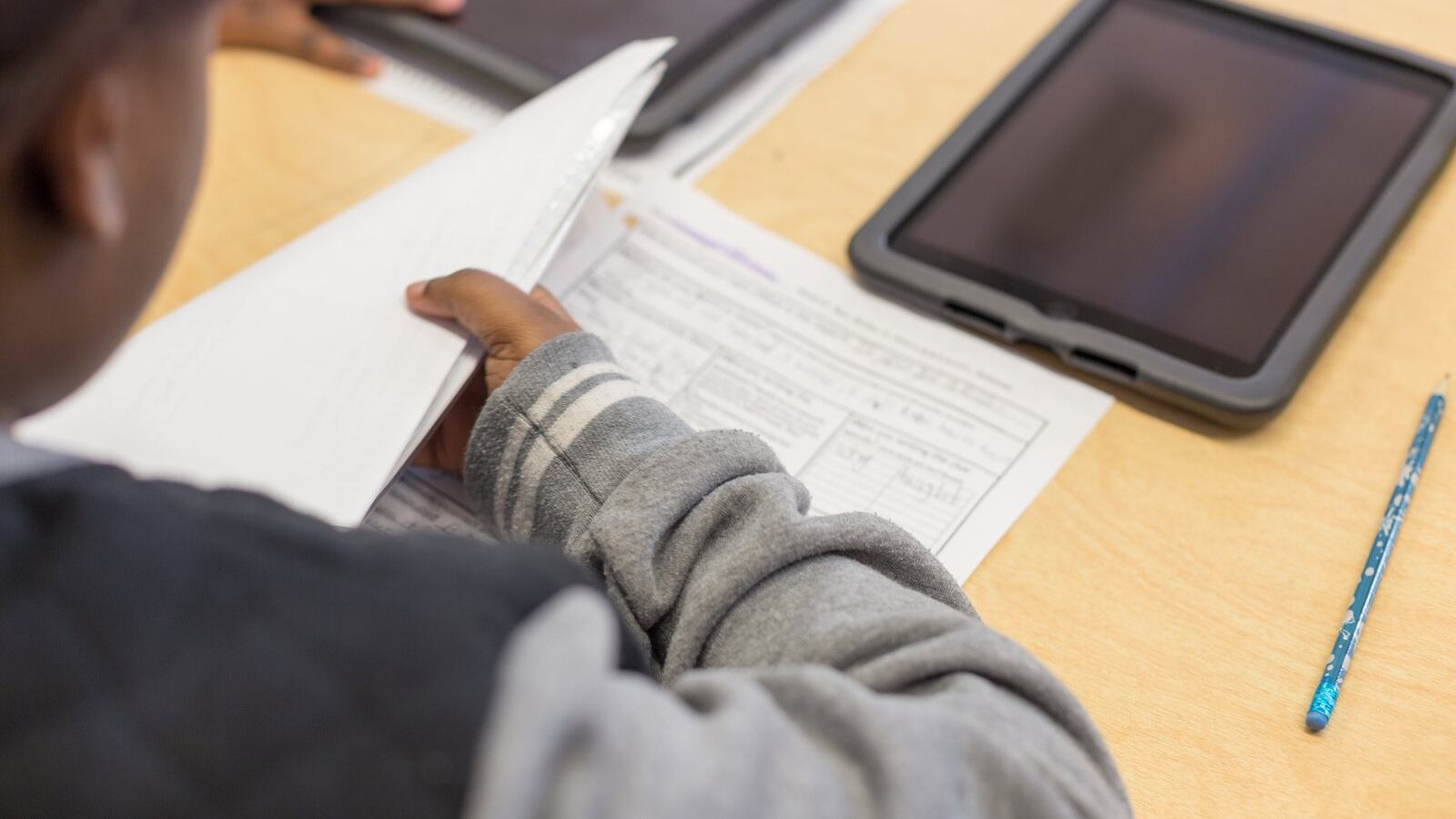 A student studies at Treadwell Elementary School. (Photo by Ruma Kumar/Chalkbeat)