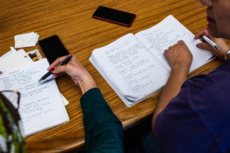 parents helping students with homework