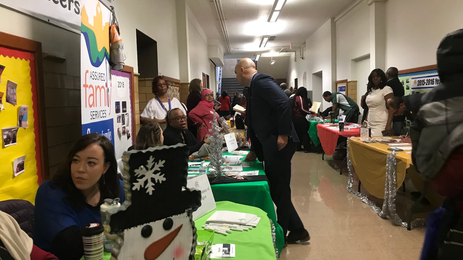 Detroit Superintendent stops at one of the many community agencies that will be providing resources to the family hubs that will open in adult education centers in the district.