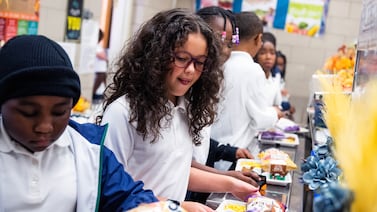 Cómo el plan republicano para reducir las comidas escolares gratuitas afectaría a 12 millones de estudiantes.