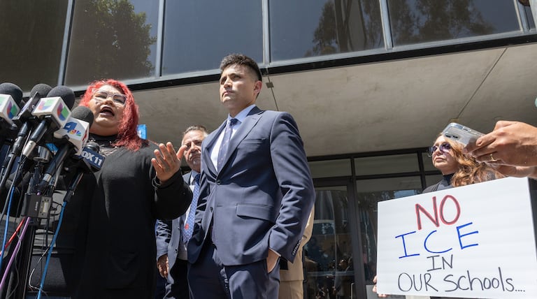 I am an L.A. teacher. Feds are targeting my students.