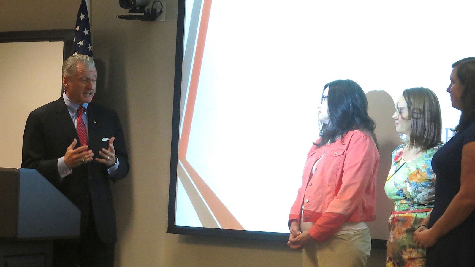 American Public Education Foundation president David Pickler addresses some of the teachers who helped create the new Tennessee Digital Resources Library.