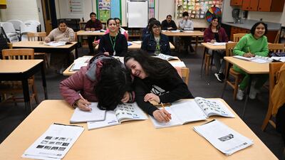 Los centros comunitarios de las escuelas de Denver ayudan a las familias con comida, ropa, clases de inglés y mucho más