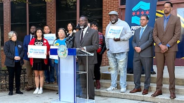 Some on Chicago’s school board want remote learning amid immigration enforcement surge