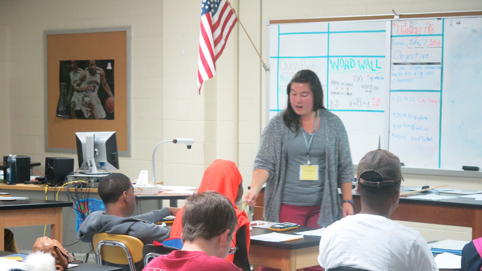 Emily Fetterman, a corps member of Teach For America, instructs an integrated math class in Nashville. The quality of teacher prep programs in Tennessee is the focus of a new report from the State Collaborative on Reforming Education.