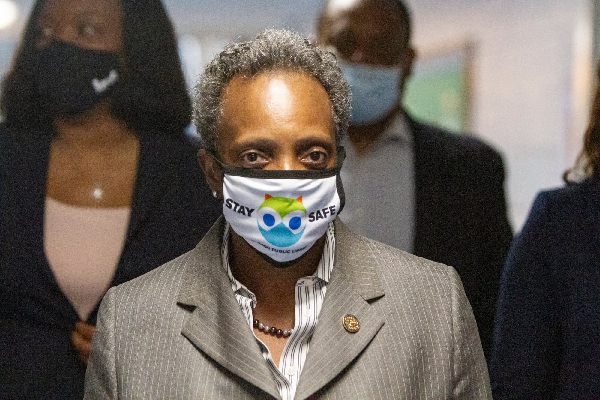 Mayor Lori Lightfoot wearing a face mask that reads STAY SAFE.