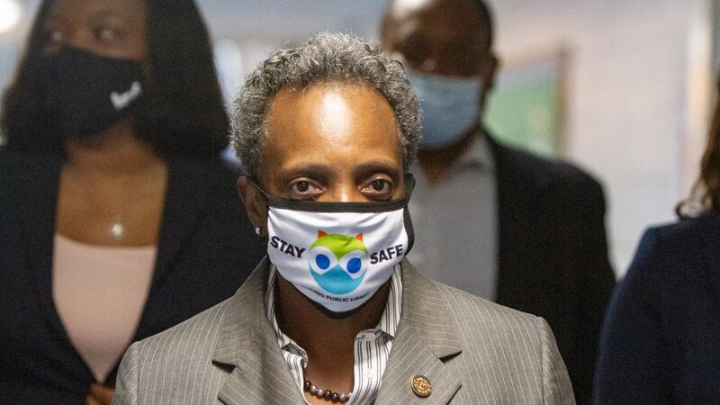 Mayor Lori Lightfoot wearing a face mask that reads STAY SAFE.