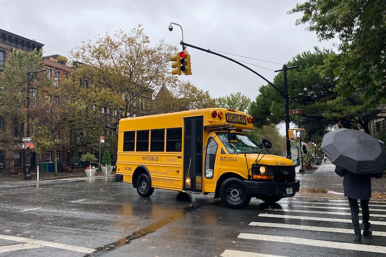 NYC school bus companies win 3-year contract extension, but critics warn bus problems will persist