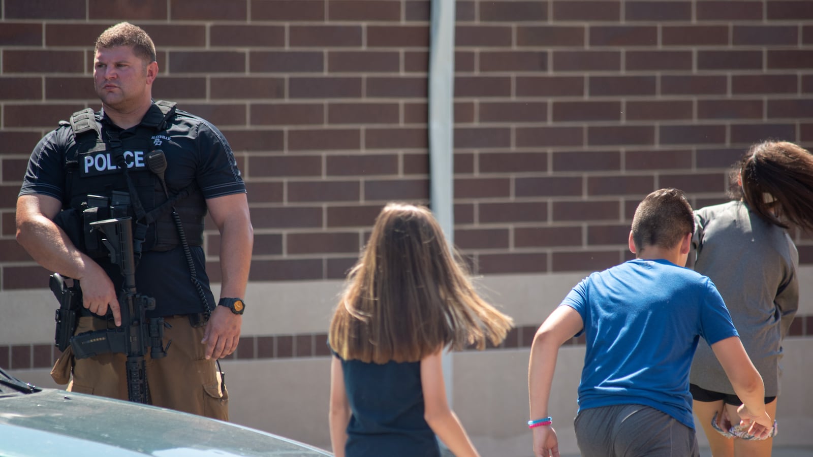 Police asses the scene outside Noblesville High School after a shooting at Noblesville West Middle School on May 25, 2018 (Photo by Kevin Moloney/Getty Images)