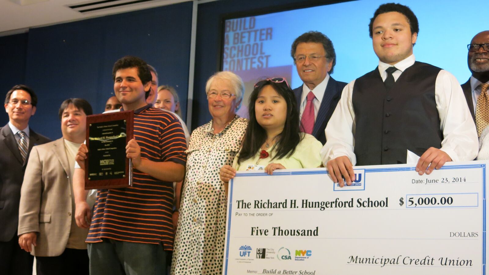 Chancellor Carmen Fariña awarded students at the Hungerford School $5,000 to build a weather station as part of the Build a Better School contest.