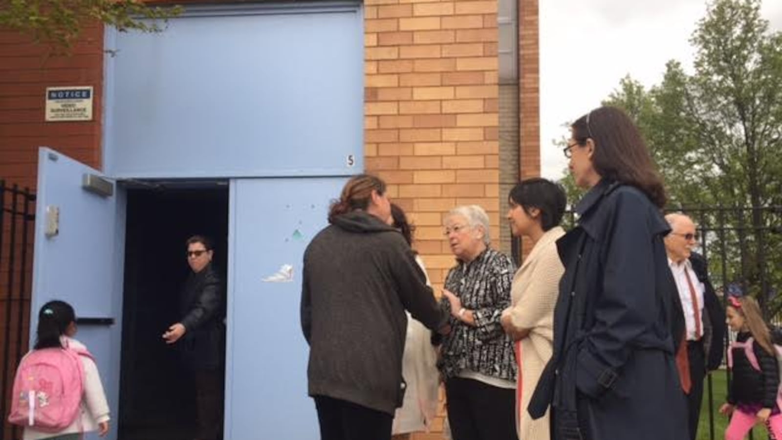 Chancellor Fariña outside P.S. 58.