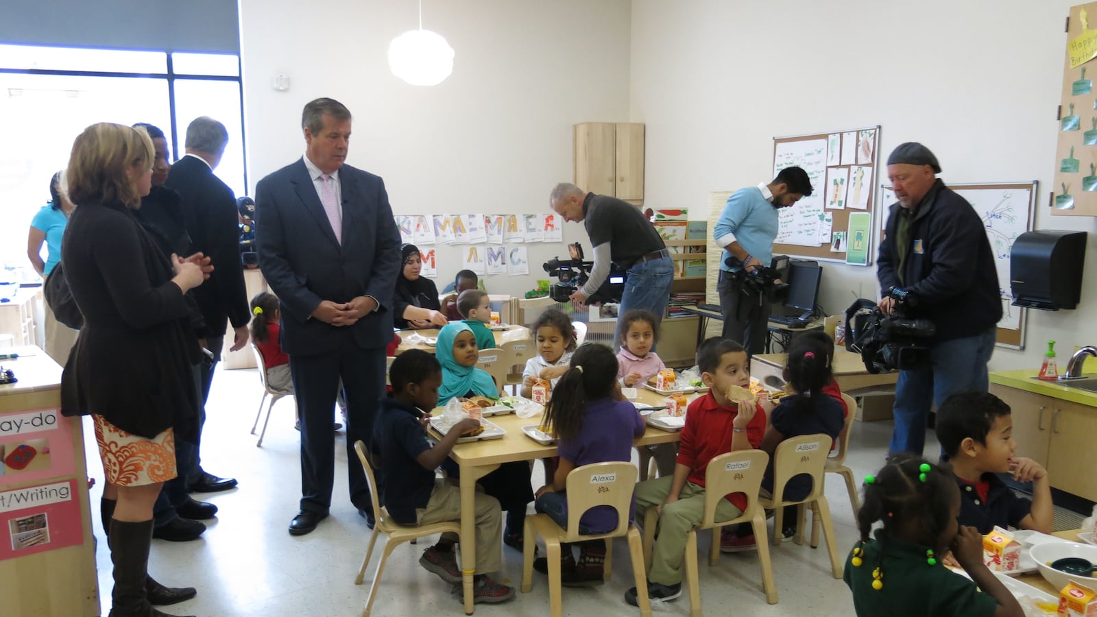 Prekindergarteners at Casa Azafra in Nashville received a recently from Mayor Karl Dean after he announced Tennessee had one a prekindergarten expansion grant.