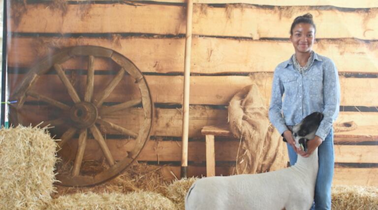 At the county fair, a shot at learning for online high schoolers