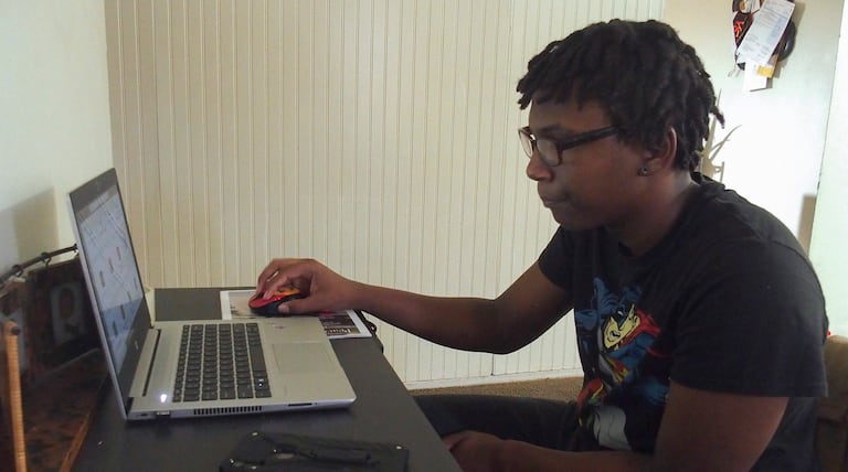 ‘It’s not there’: A Memphis student scrambles to catch up on missing assignments