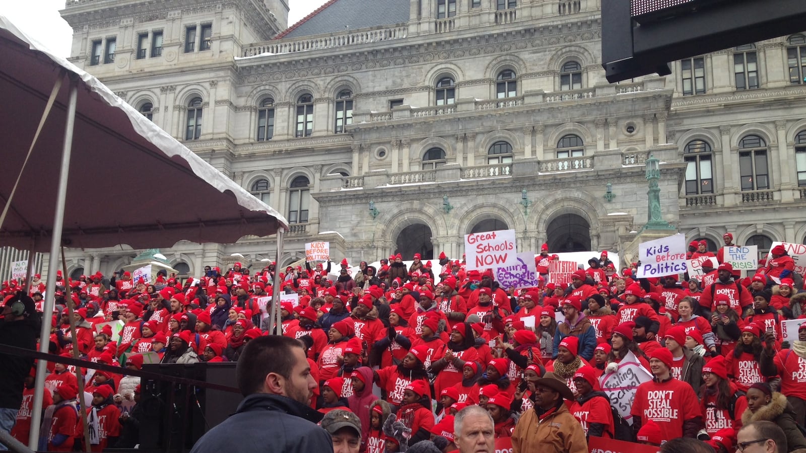 Charter-school parents, teachers, and students gather in Albany for a rally.